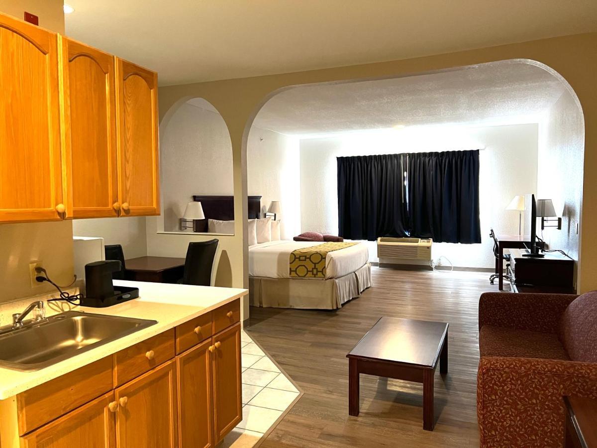 Baymont By Wyndham Houston Brookhollow Экстерьер фото