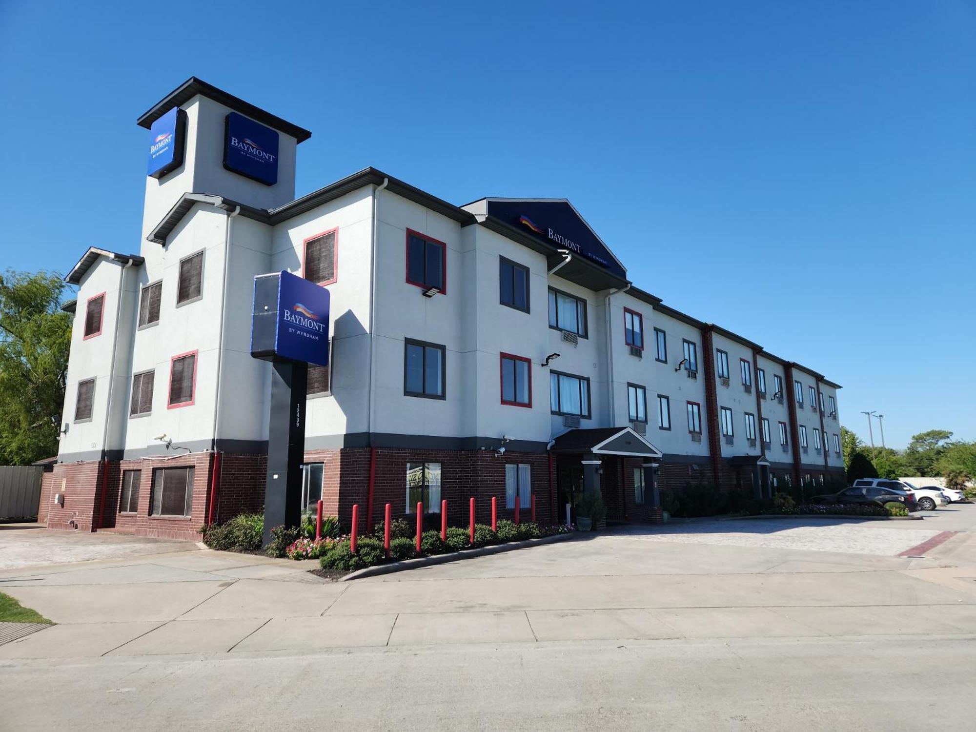 Baymont By Wyndham Houston Brookhollow Экстерьер фото