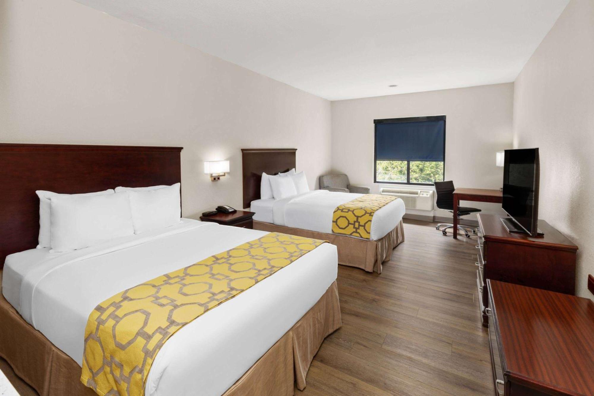 Baymont By Wyndham Houston Brookhollow Экстерьер фото