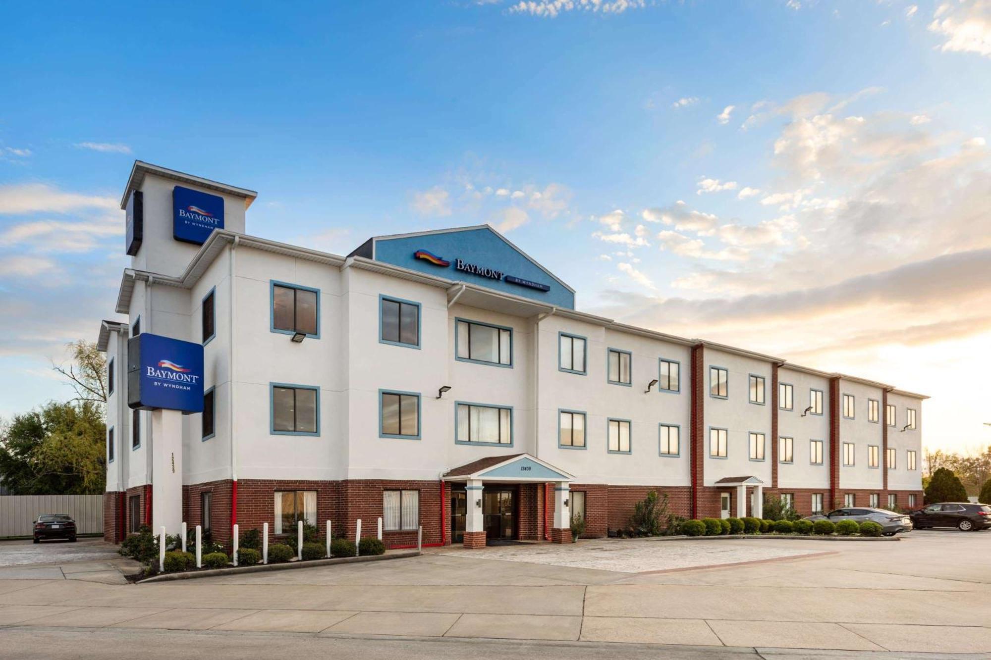 Baymont By Wyndham Houston Brookhollow Экстерьер фото